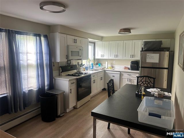 107 Park Row, Wallington, NJ 07057
