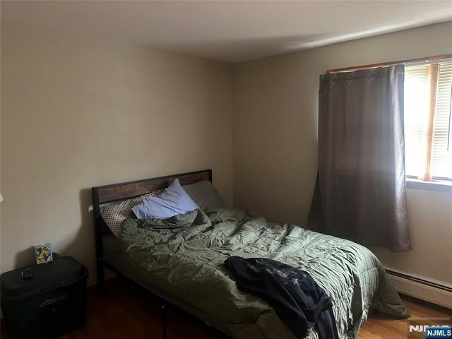 107 Park Row, Wallington, NJ 07057