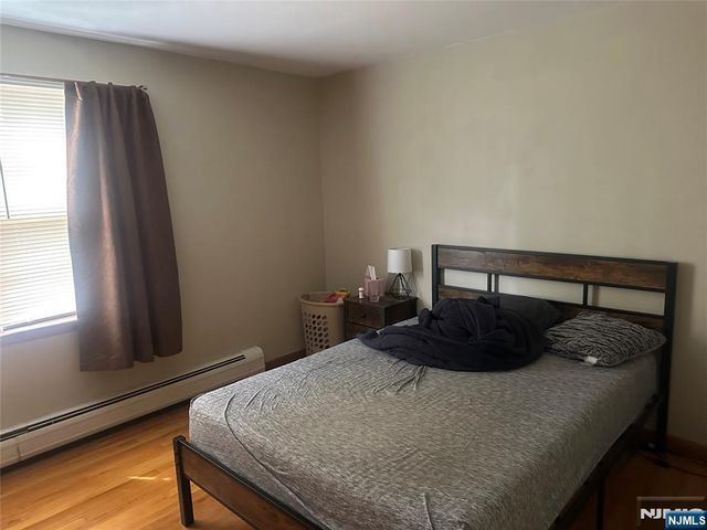 107 Park Row, Wallington, NJ 07057