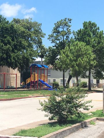 6200 W Tidwell Road 802, Houston, TX 77092