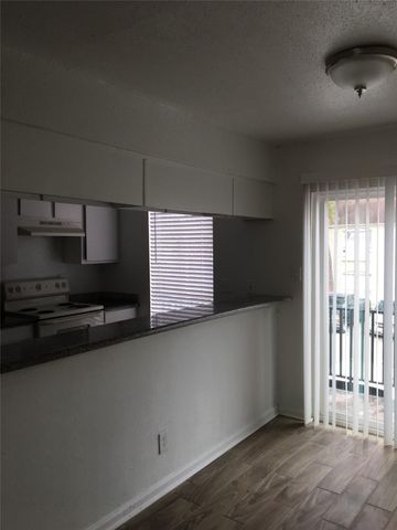 6200 W Tidwell Road 802, Houston, TX 77092
