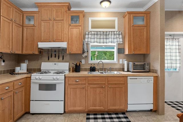 18303 SW 27TH STREET, Dunnellon, FL 34432