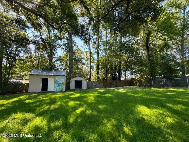 1009 Laurelwood Drive, Clinton, MS 39056