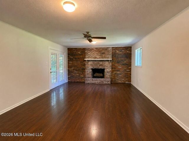 1009 Laurelwood Drive, Clinton, MS 39056