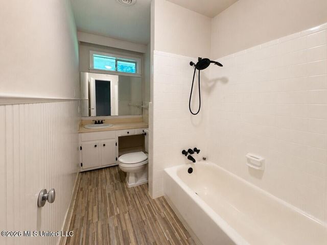 1009 Laurelwood Drive, Clinton, MS 39056
