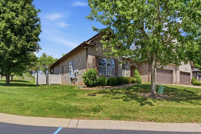 99 Silverstone Ln, Hermitage, TN 37076