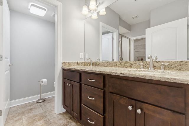 99 Silverstone Ln, Hermitage, TN 37076