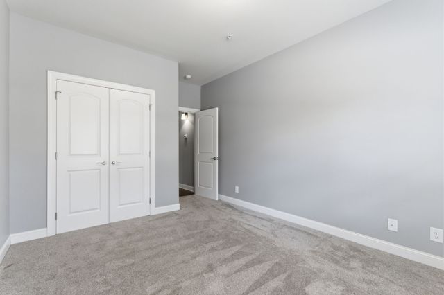 99 Silverstone Ln, Hermitage, TN 37076