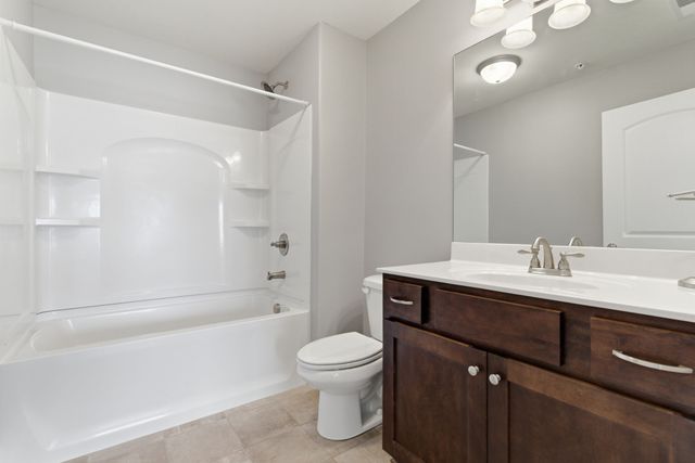 99 Silverstone Ln, Hermitage, TN 37076
