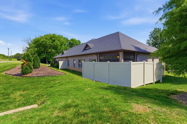 99 Silverstone Ln, Hermitage, TN 37076