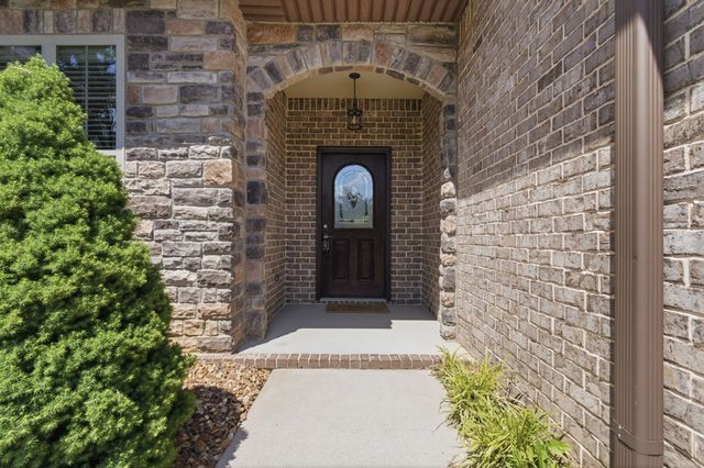 99 Silverstone Ln, Hermitage, TN 37076
