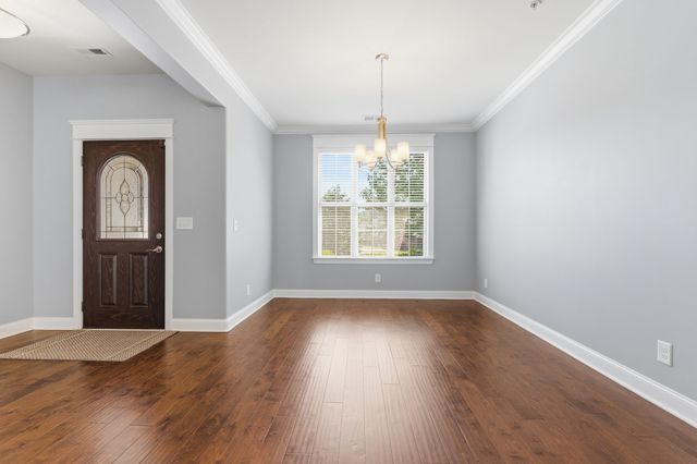 99 Silverstone Ln, Hermitage, TN 37076