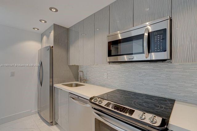 1000 West Ave 1230, Miami Beach, FL 33139