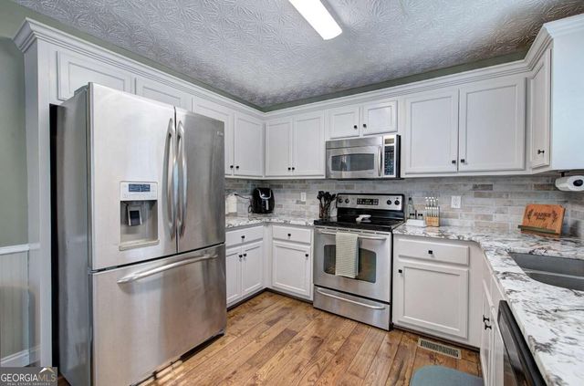 13 Knight Drive, Adairsville, GA 30103