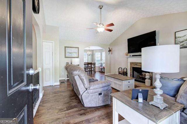 13 Knight Drive, Adairsville, GA 30103