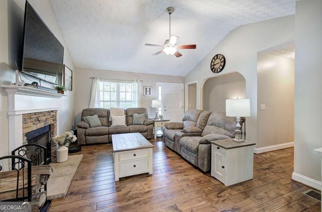 13 Knight Drive, Adairsville, GA 30103