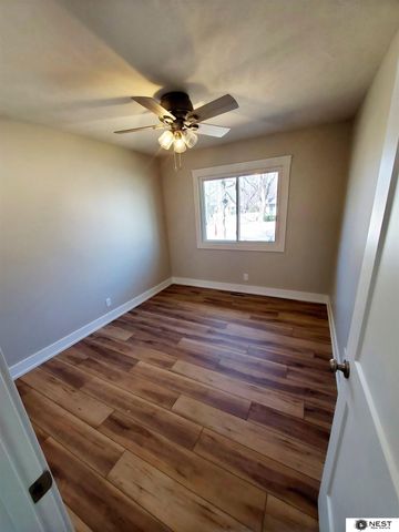 4241 Briarpark Drive, Lincoln, NE 68516