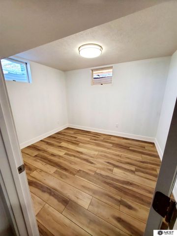 4241 Briarpark Drive, Lincoln, NE 68516