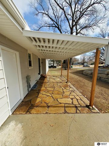 4241 Briarpark Drive, Lincoln, NE 68516