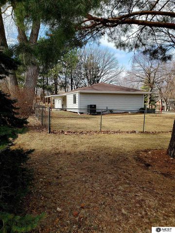 4241 Briarpark Drive, Lincoln, NE 68516