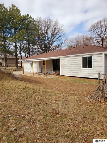 4241 Briarpark Drive, Lincoln, NE 68516