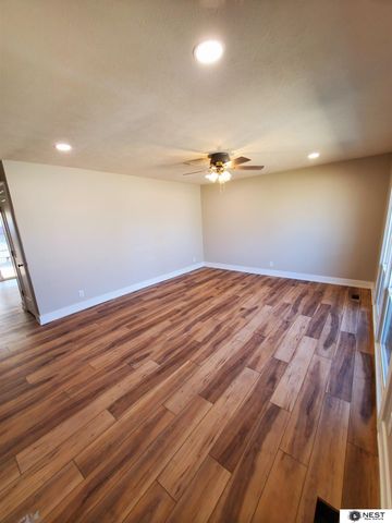 4241 Briarpark Drive, Lincoln, NE 68516