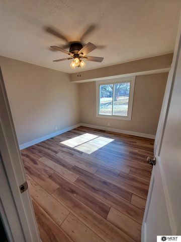 4241 Briarpark Drive, Lincoln, NE 68516