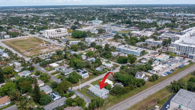 222 SE 3RD Street, Boynton Beach, FL 33435