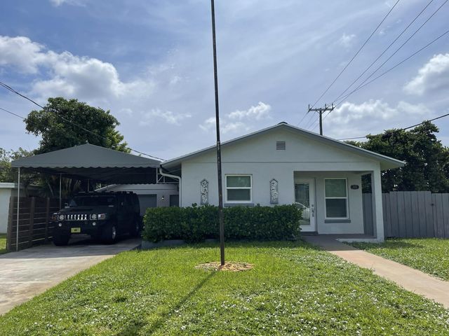 222 SE 3RD Street, Boynton Beach, FL 33435
