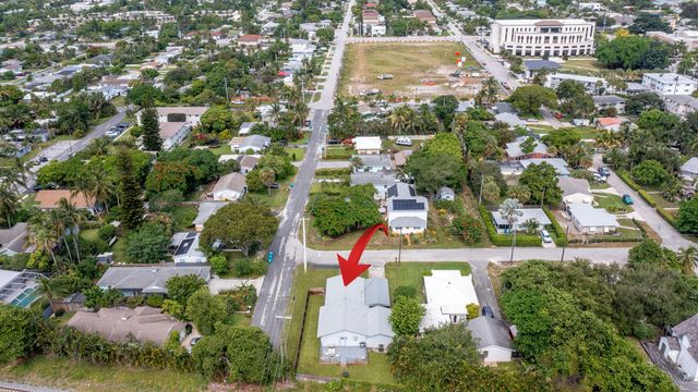 222 SE 3RD Street, Boynton Beach, FL 33435