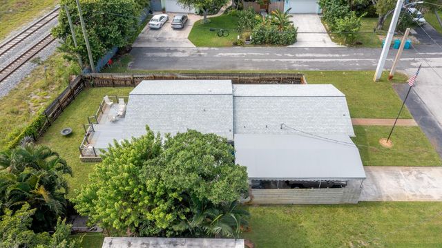 222 SE 3RD Street, Boynton Beach, FL 33435