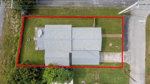222 SE 3RD Street, Boynton Beach, FL 33435