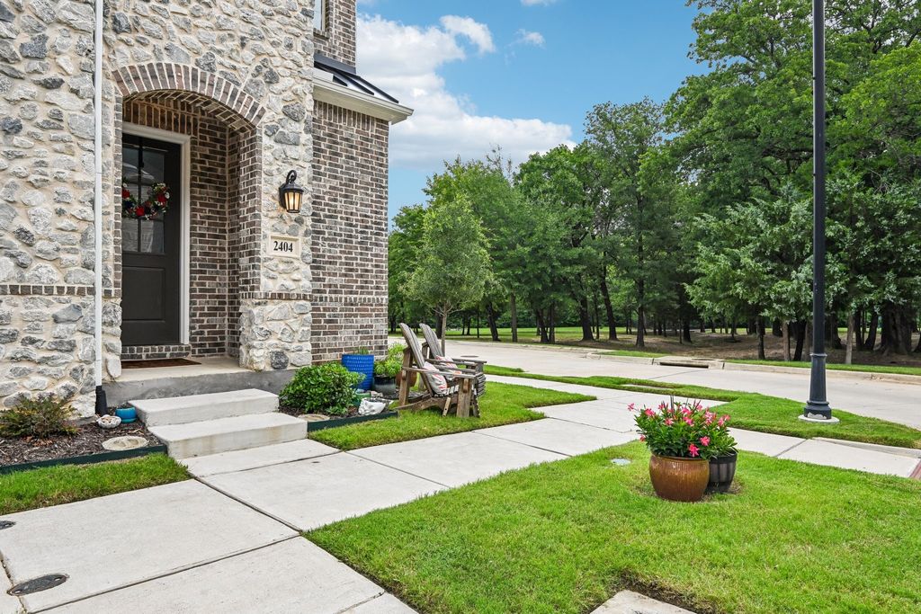 2404 Springhill Avenue, Flower Mound, TX 75028
