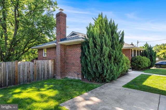 2305 PEGGY LN, Silver Spring, MD 20910