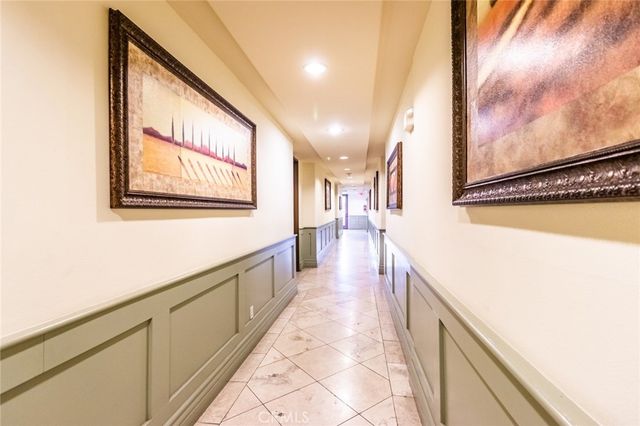 10862 Bloomfield 203, Toluca Lake, CA 91602