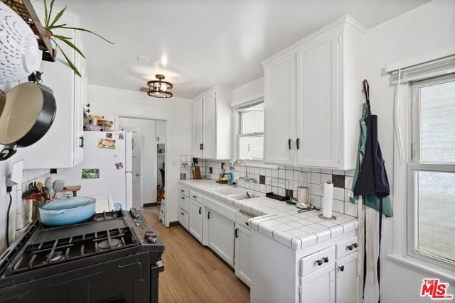 17646 Delano Street, Los Angeles, CA 91316