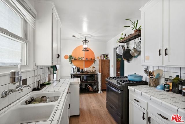 17646 Delano Street, Los Angeles, CA 91316