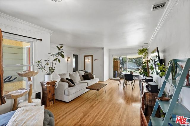 17646 Delano Street, Los Angeles, CA 91316