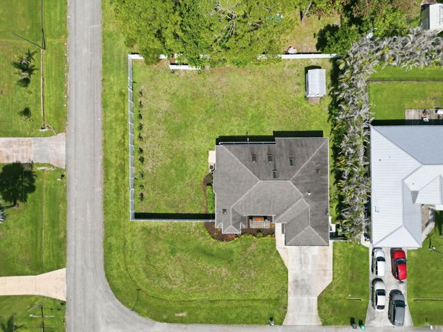 102 NW Peach Street, Port St. Lucie, Port St Lucie, FL 34983
