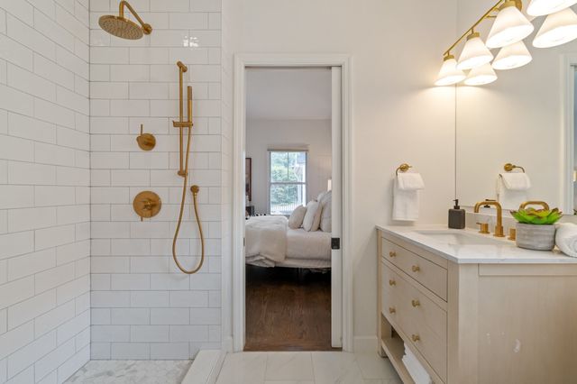 2012 12th Ave, S, Nashville, TN 37204