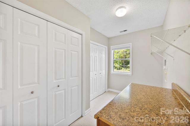 6004 Downfield Wood Drive, Charlotte, NC 28269