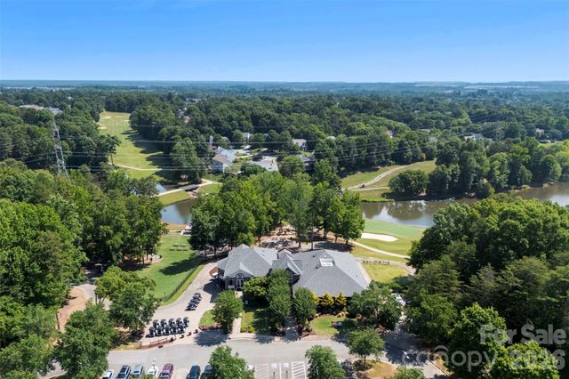 6004 Downfield Wood Drive, Charlotte, NC 28269