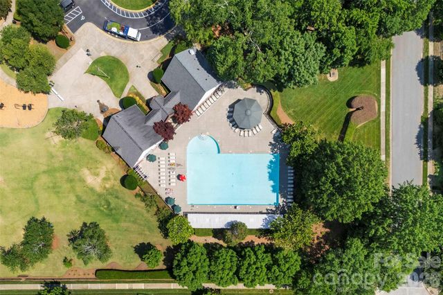 6004 Downfield Wood Drive, Charlotte, NC 28269