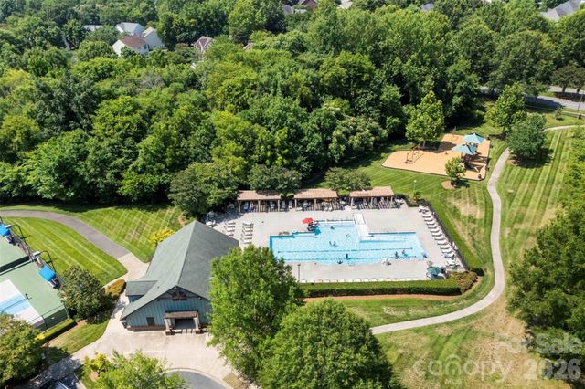 6004 Downfield Wood Drive, Charlotte, NC 28269
