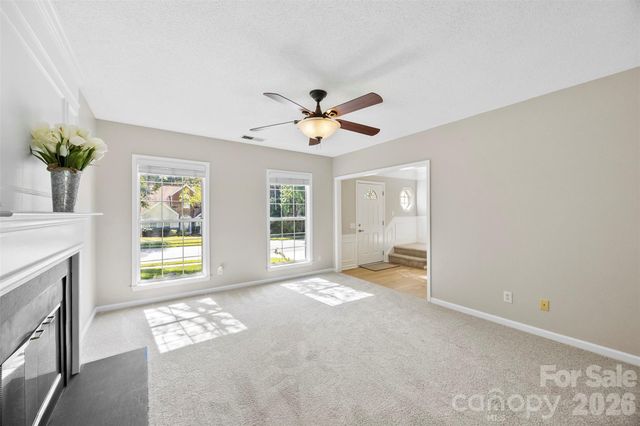 6004 Downfield Wood Drive, Charlotte, NC 28269
