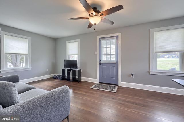 1492 LEONARD ST, York, PA 17404