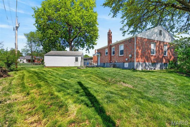 9233 Meadowbrook Lane, Overland, MO 63114