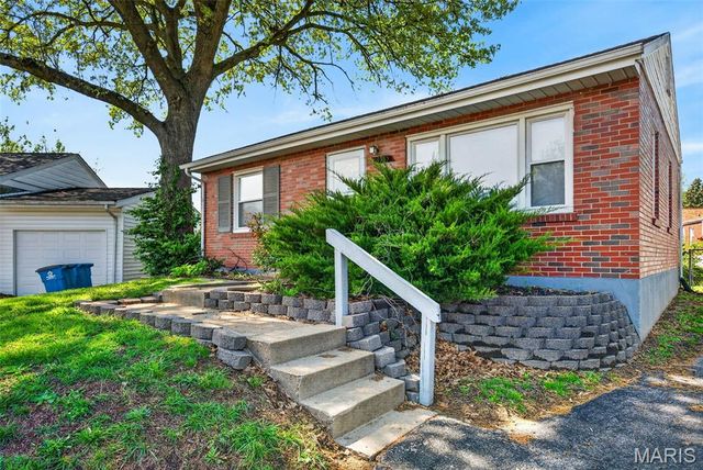 9233 Meadowbrook Lane, Overland, MO 63114
