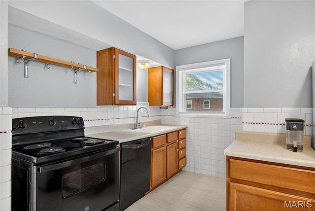 9233 Meadowbrook Lane, Overland, MO 63114