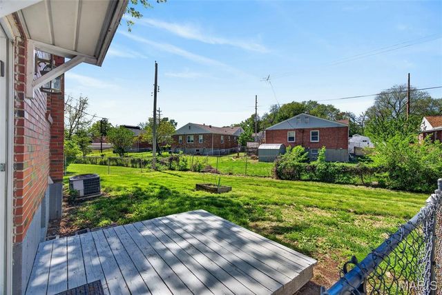 9233 Meadowbrook Lane, Overland, MO 63114